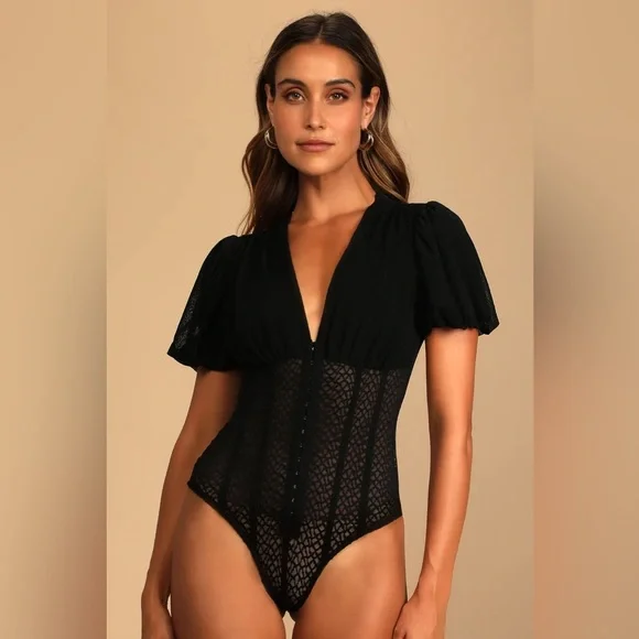 NWT Lulus Properly Trendy Black Mesh Puff Sleeve Bodysuit Medium - Picture 3 of 10